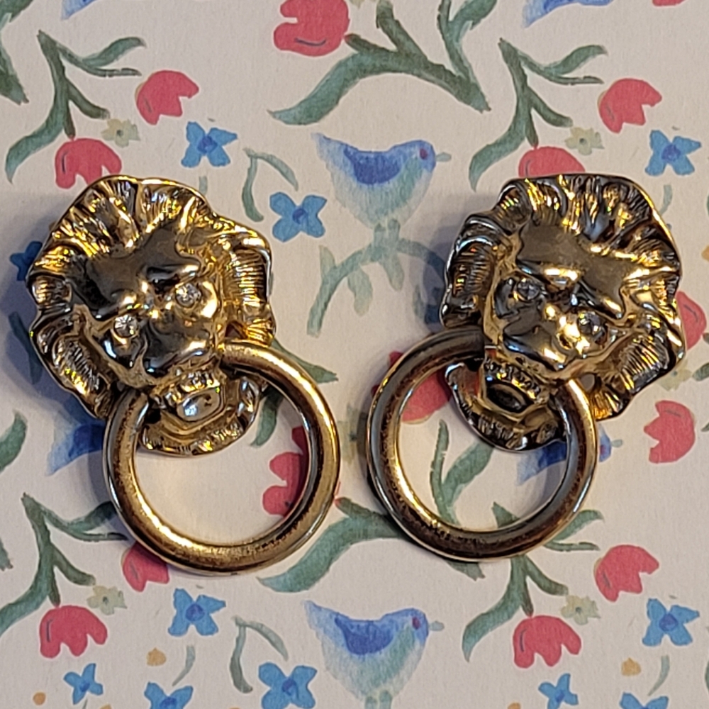 Lion Head Door Knocker Earrings Gold Plated Crystal Eyes KENNETH J LANE x AVON - Picture 8 of 15